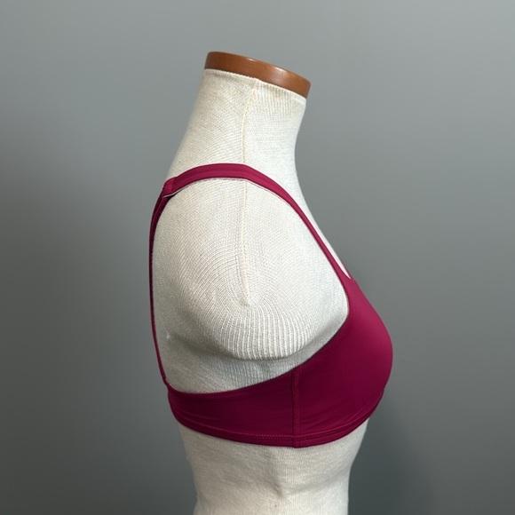 Lululemon - Free To Be Bra - Berry Rumble - Size 4 - Well Loved - Picture 4 of 9